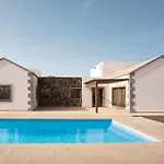 Apartment & Tao Mazo Lajares