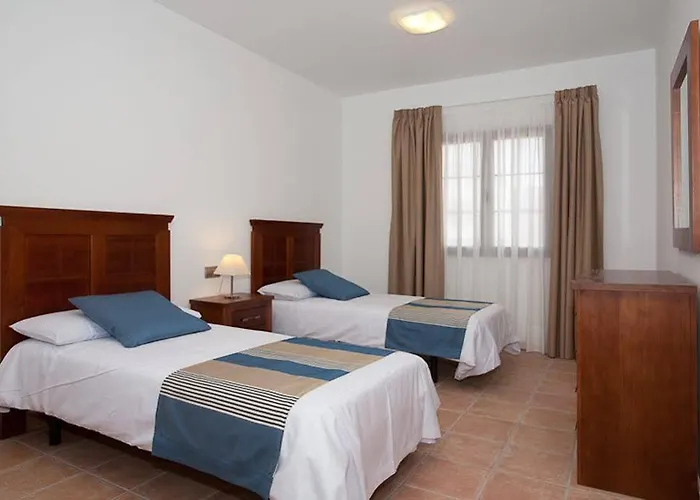 & Tao Mazo * Lajares