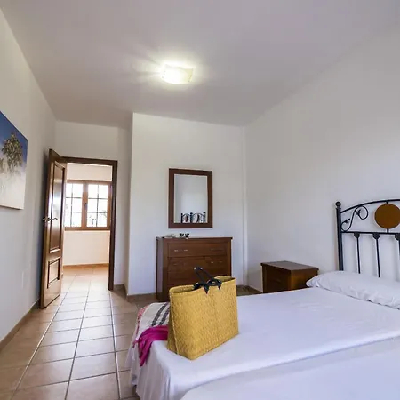 Villa & Tao Mazo Lajares