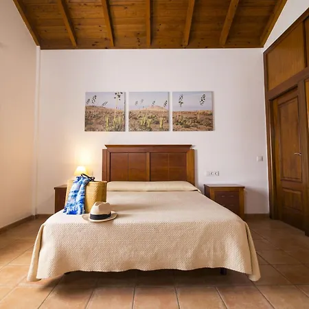 Villa & Tao Mazo