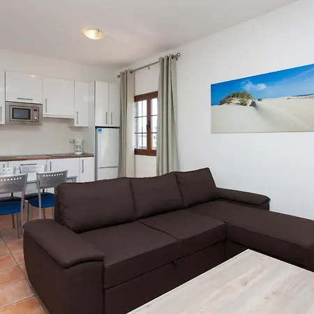 Villa & Tao Mazo Lajares