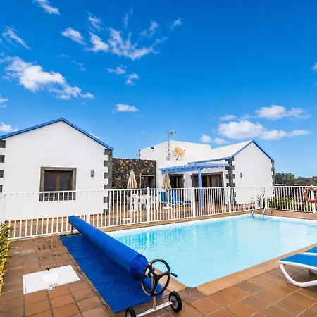 Apartment & Tao Mazo *