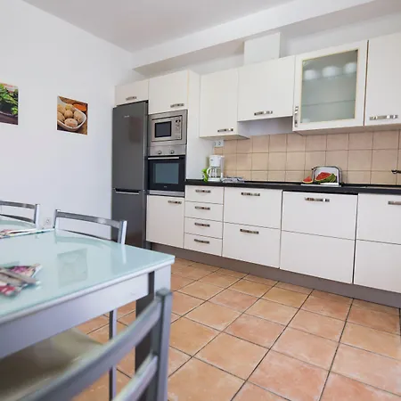 Apartment & Tao Mazo
