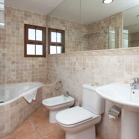 Villa & Tao Mazo